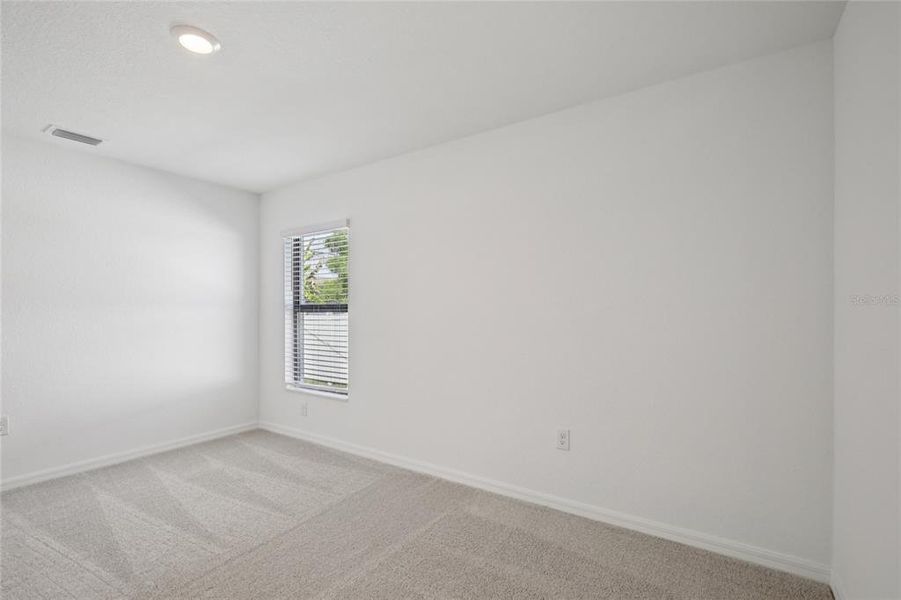 Spacious, unfurnished interior of a new home in , Port Charlotte (Image 18).