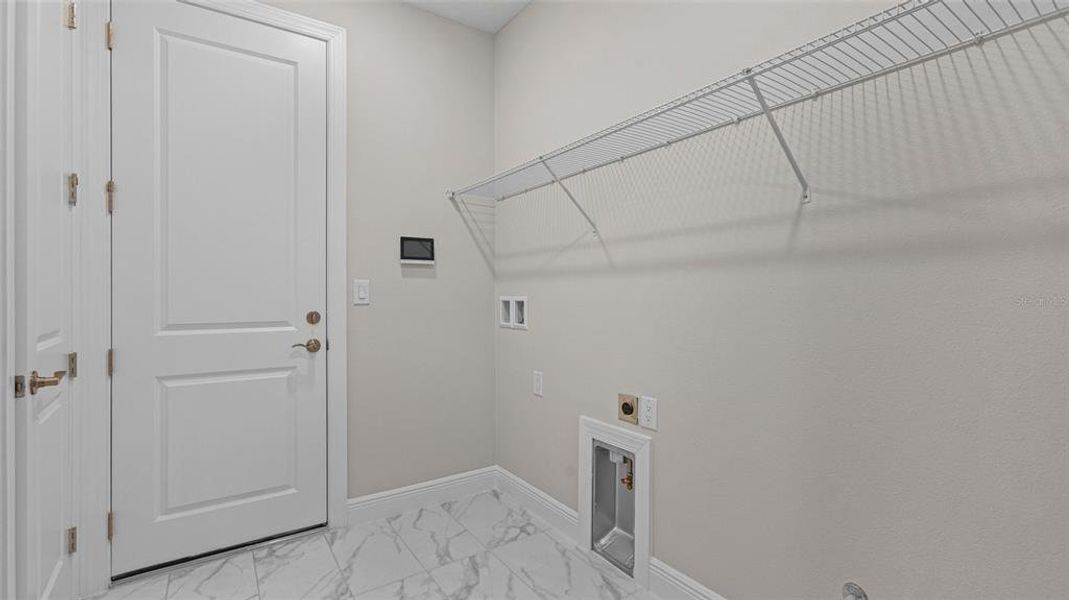 Spacious, unfurnished interior of a new home in Cresswind Lakewood Ranch, Lakewood Ranch (Image 25).