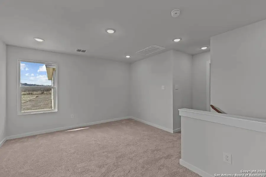 Spacious, unfurnished interior of a new home in Summerlin, San Antonio (Image 12).