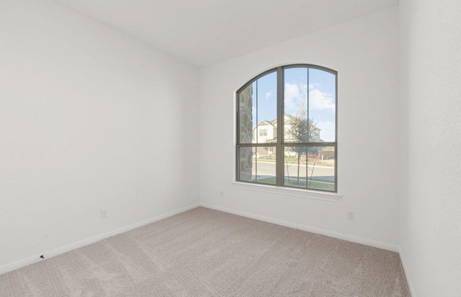 Spacious, unfurnished interior of a new home in Saddleback at Santa Rita Ranch, Liberty Hill (Image 31).