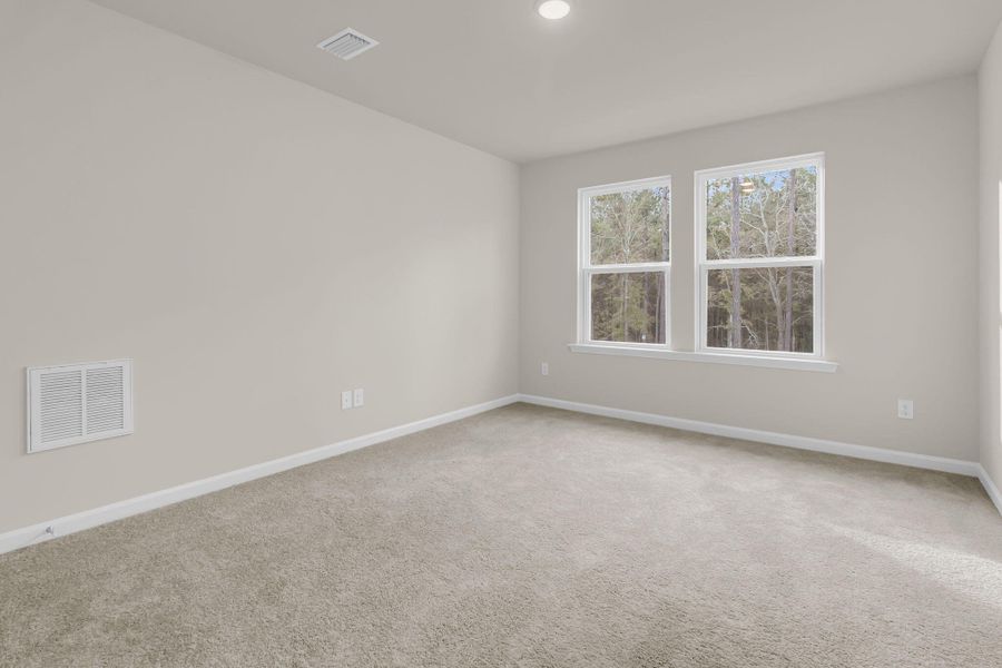 Spacious, unfurnished interior of a new home in , Summerville (Image 16).