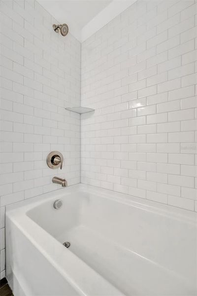 Close-up of interior finishes inside a home in , Wimauma (Image 23).