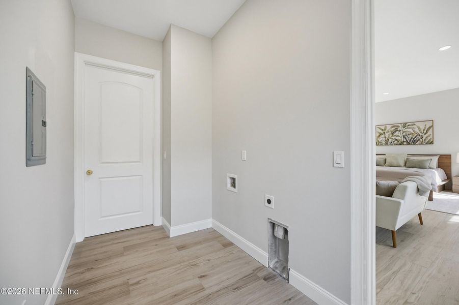 Spacious, unfurnished interior of a new home in , Atlantic Beach (Image 28).