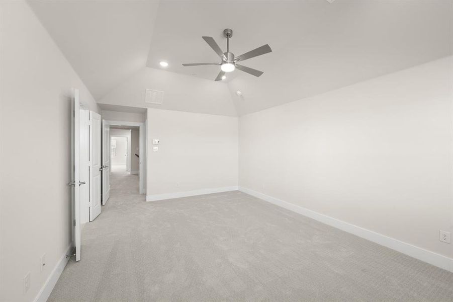 Spacious, unfurnished interior of a new home in The Abbey at Mercer Crossing, Farmers Branch (Image 25).