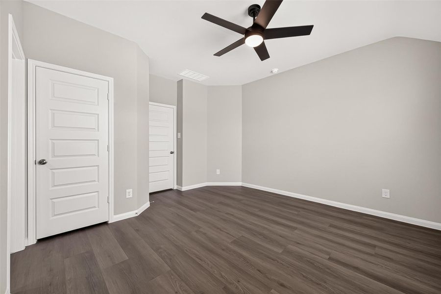 Spacious, unfurnished interior of a new home in Ridgeland Hills, Willis (Image 22).