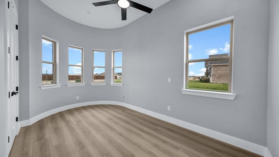 Spacious, unfurnished interior of a new home in , Weatherford (Image 20).