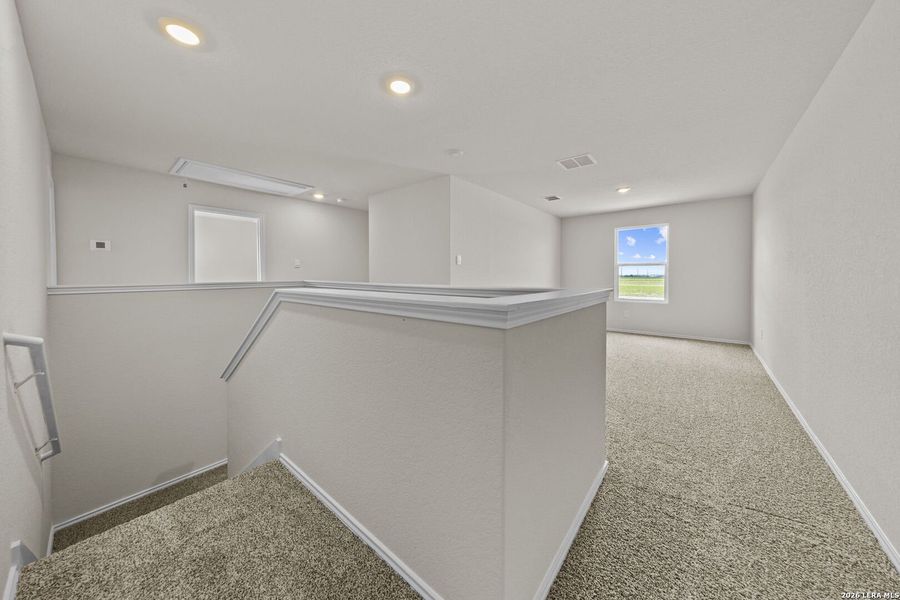 Spacious, unfurnished interior of a new home in Swenson Heights, Seguin (Image 15).