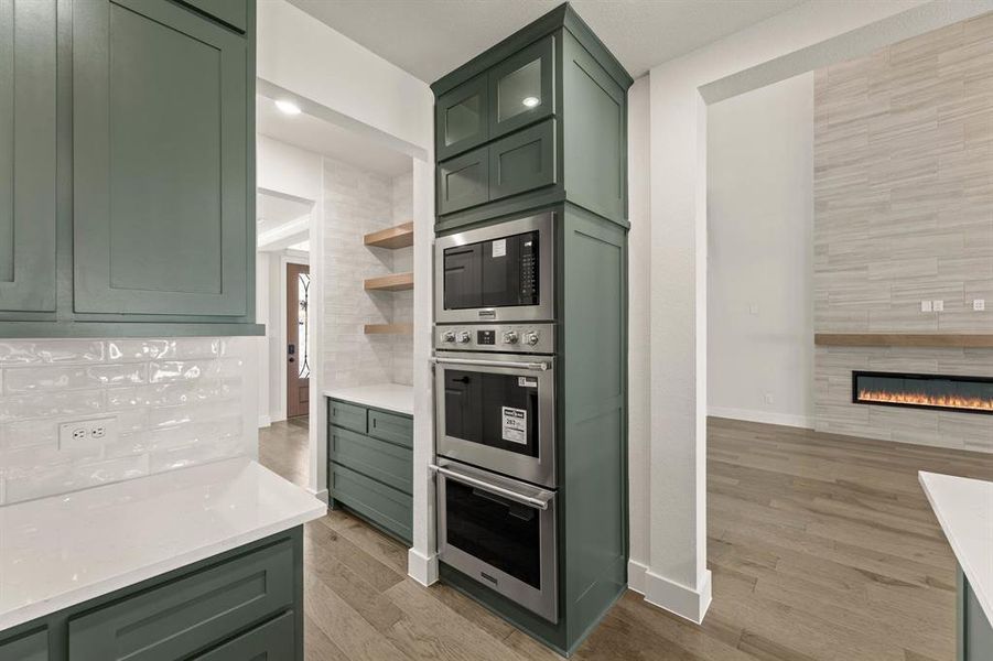 9933 Villa Verde-Kitchen-5