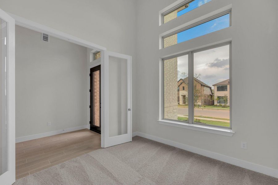 Spacious, unfurnished interior of a new home in Santa Rita Ranch, Liberty Hill (Image 22).