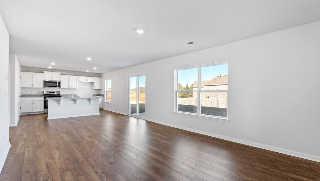 Representative unfurnished interior of a home built from the PENWELL by D.R. Horton in Cascade Point, Seneca (Image 20).