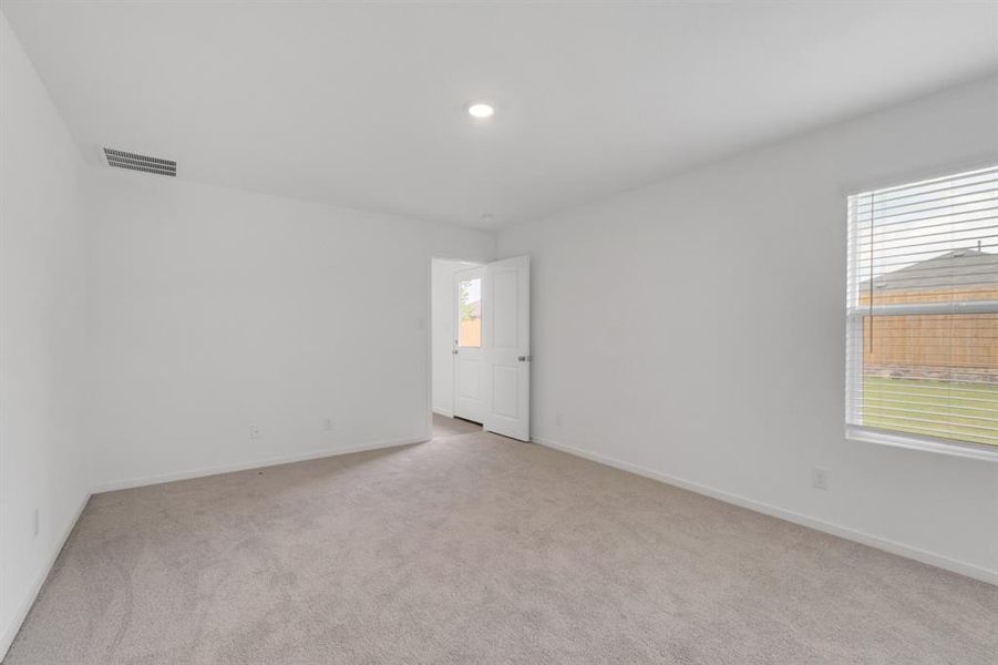 Spacious, unfurnished interior of a new home in Falcon Heights, Forney (Image 10).