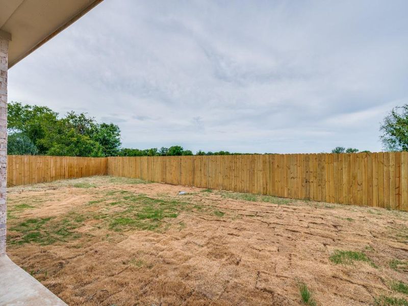 Exterior details and patio area of a home in , De Leon (Image 3).
