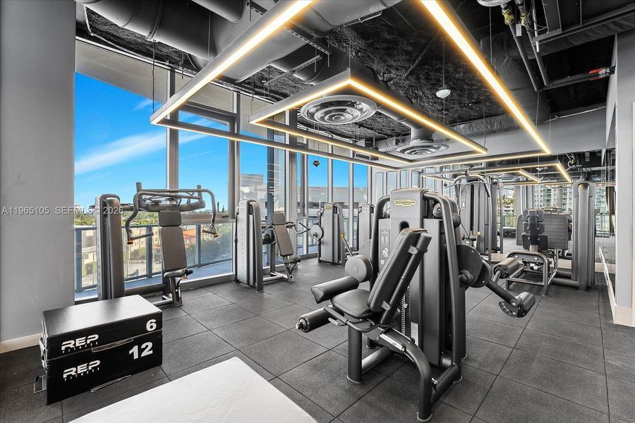 Community amenities in , Miami Beach (Image 52).