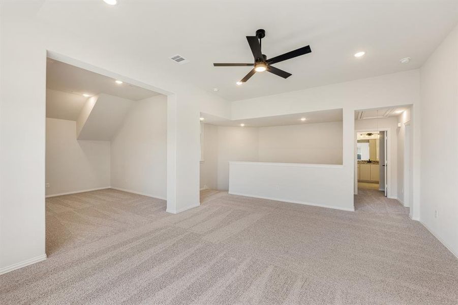 Spacious, unfurnished interior of a new home in Waterscape Classic 60s, Royse City (Image 14). Spacious, unfurnished interior of a new home in Waterscape Classic 60s, Royse City (Image 14).