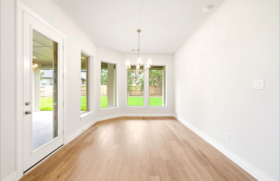 Spacious, unfurnished interior of a new home in Bridgeland 60′, Cypress (Image 22).