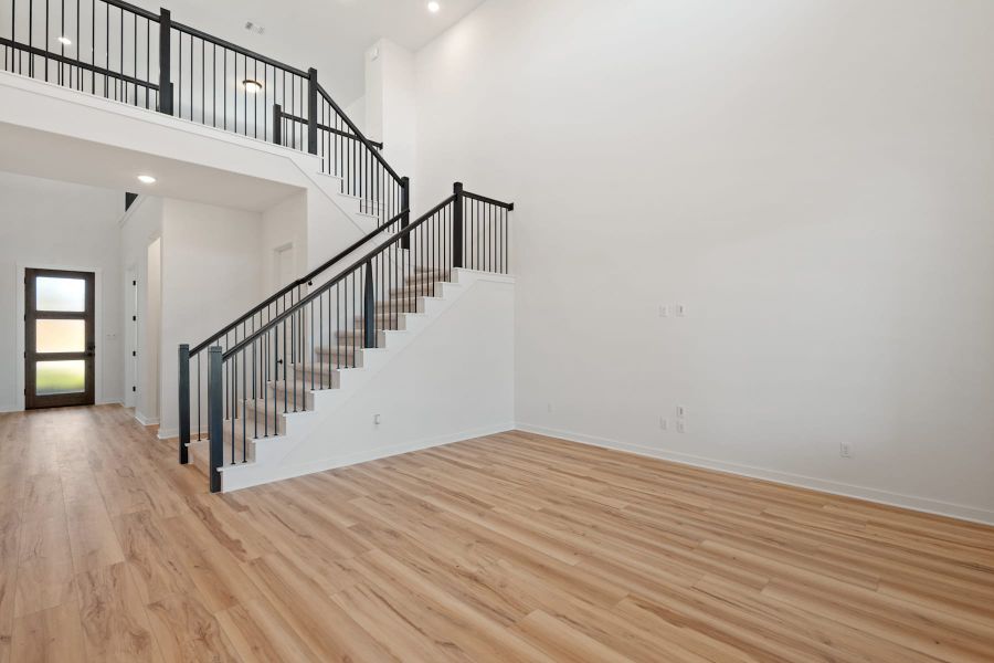 Spacious, unfurnished interior of a new home in Lariat, Liberty Hill (Image 26).