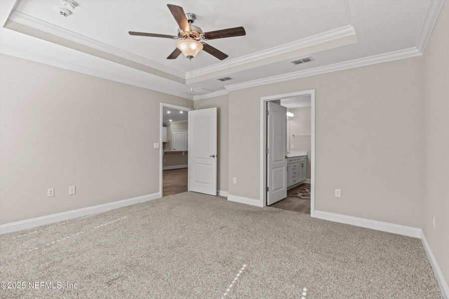 Spacious, unfurnished interior of a new home in Parkland Preserve, St. Augustine (Image 28).