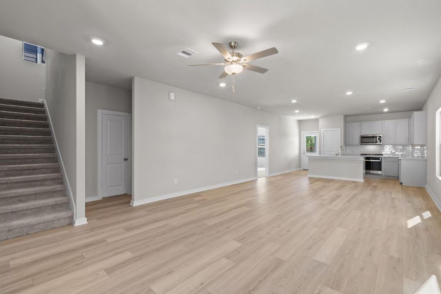 Spacious, unfurnished interior of a new home in Westridge Cove, Panorama Village (Image 15).
