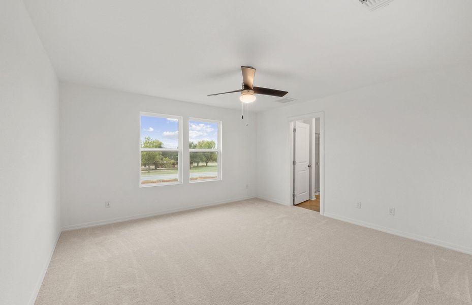 Spacious, unfurnished interior of a new home in Larson Crossing, Elgin (Image 38).