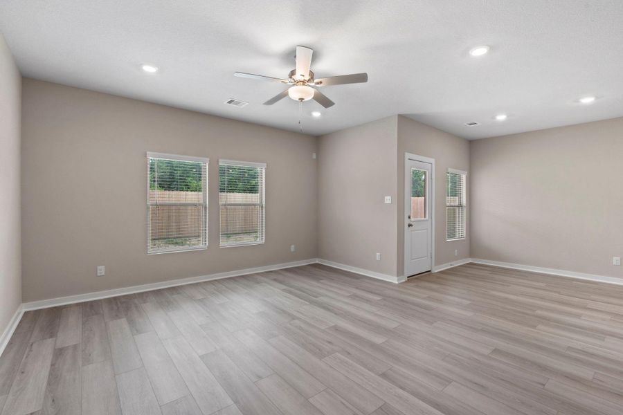 Spacious, unfurnished interior of a new home in River Ranch Trails, Dayton (Image 17). Spacious, unfurnished interior of a new home in River Ranch Trails, Dayton (Image 17).