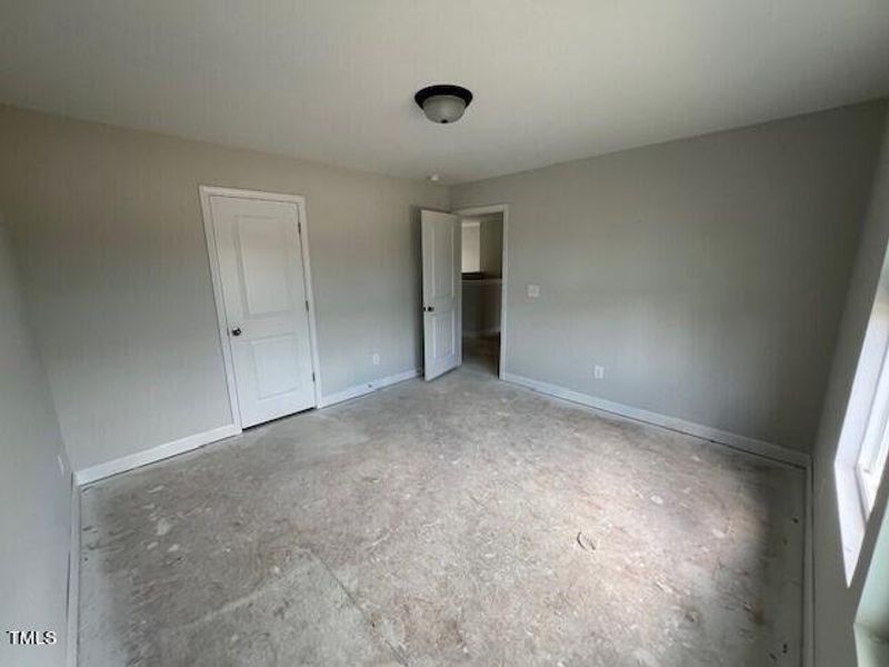 Spacious, unfurnished interior of a new home in Wellers Knoll, Lillington (Image 57).