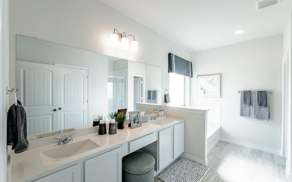Furnished interior view inside a new home in The Reserve at Huntsville, Huntsville (Image 26).