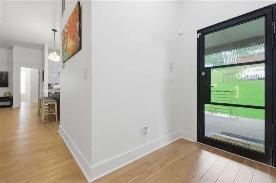 Spacious, unfurnished interior of a new home in , Atlanta (Image 25).