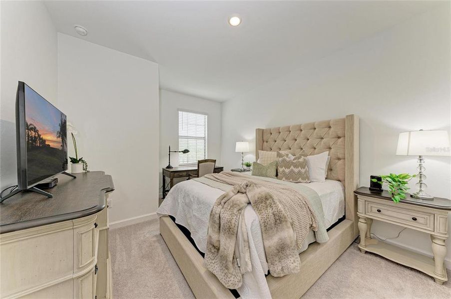 Furnished interior view inside a new home in , Lakewood Ranch (Image 38).