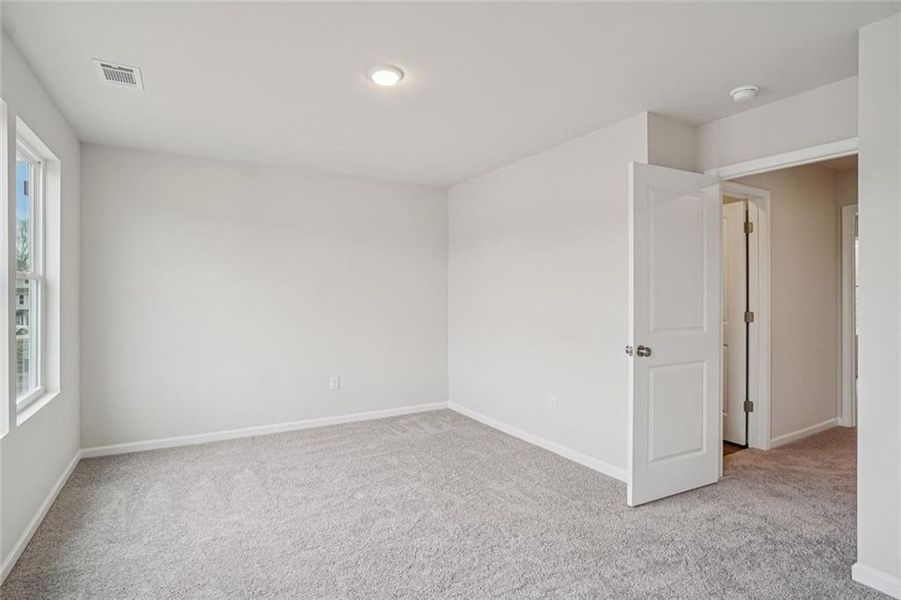 Spacious, unfurnished interior of a new home in Liberty Pointe, Villa Rica (Image 16).