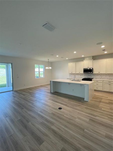 Furnished interior view inside a new home in Park View at the Hills, Minneola (Image 8).