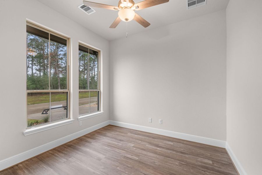 Spacious, unfurnished interior of a new home in Colton, Montgomery (Image 32).