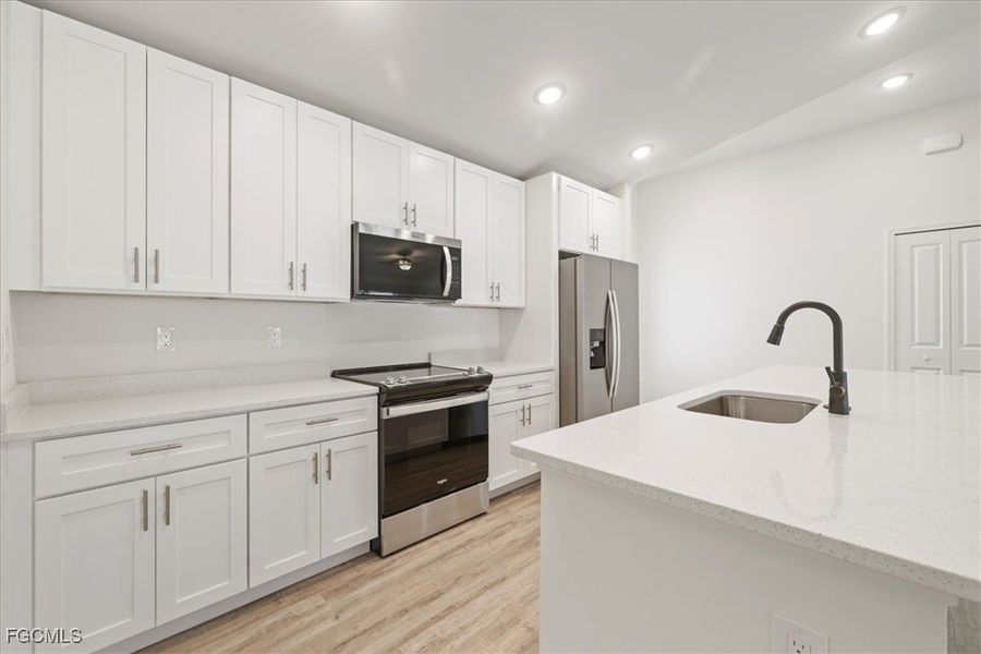 Furnished interior view inside a new home in Cape Coral, Cape Coral (Image 7).