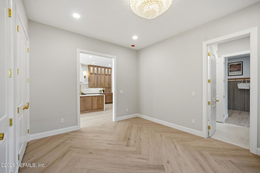 Spacious, unfurnished interior of a new home in , Atlantic Beach (Image 66).
