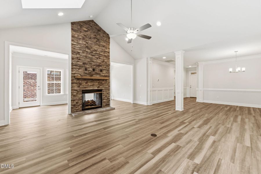 19-web-or-mls-DSC00350 19-web-or-mls-DSC00350