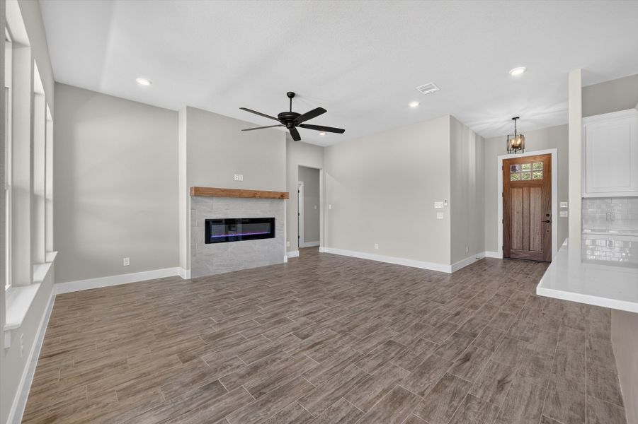 Spacious, unfurnished interior of a new home in Taylor Ranch, Springtown (Image 17).