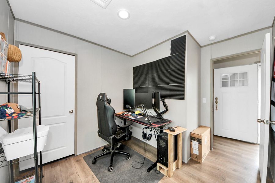 Furnished interior view inside a new home in , Dickinson (Image 6).