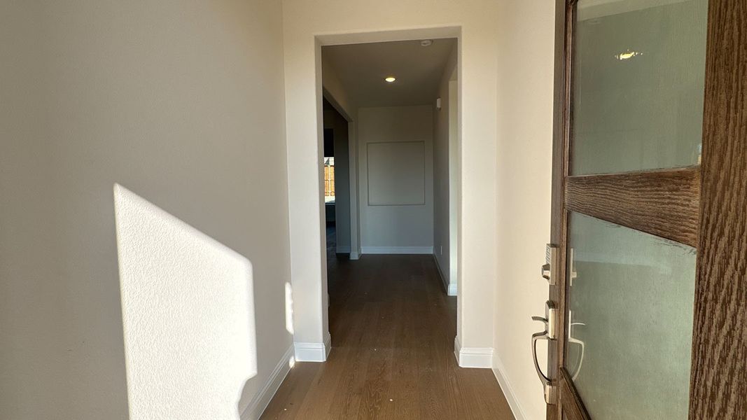 Spacious, unfurnished interior of a new home in Peachtree Meadows, Rockwall (Image 25).