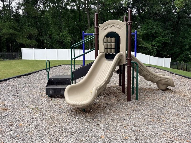 Community amenities in Woodland Crossing, Zebulon (Image 44).