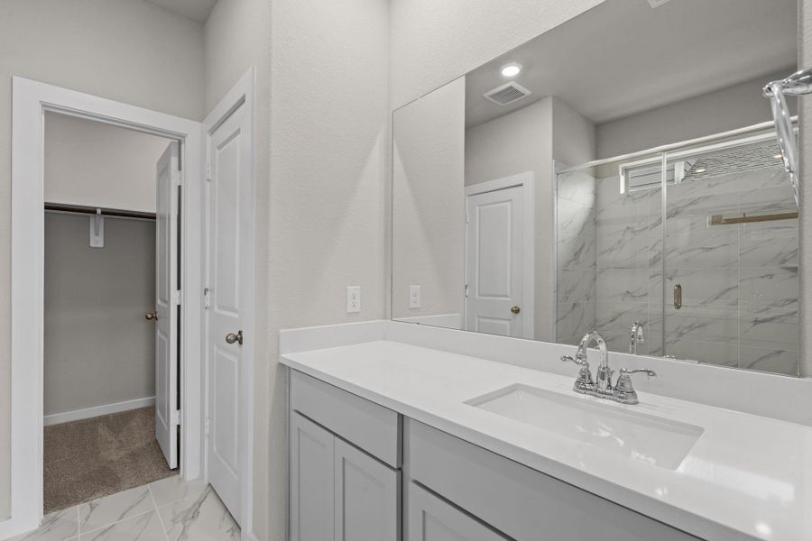 Furnished interior view inside a new home in River Ranch Trails, Dayton (Image 5). Furnished interior view inside a new home in River Ranch Trails, Dayton (Image 5).