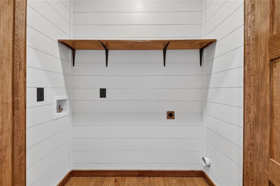 Close-up of interior finishes inside a home in , Ellijay (Image 19).