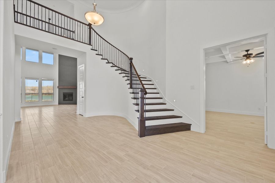 Representative unfurnished interior of a home built from the Davenport by Windsor Homes in Winding Creek, Rockwall (Image 20).