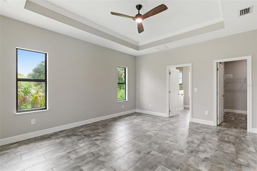 Spacious, unfurnished interior of a new home in , Port Charlotte (Image 17).