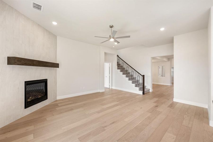 Spacious, unfurnished interior of a new home in Triple Diamond Ranch, Mansfield (Image 35).
