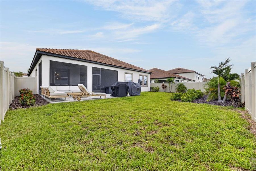 Exterior details and patio area of a home in Southshore Bay Active Adult, Wimauma (Image 33).