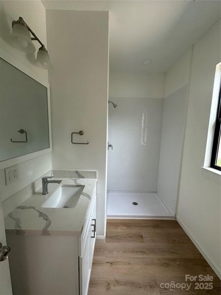 Spacious, unfurnished interior of a new home in , Hickory (Image 2).