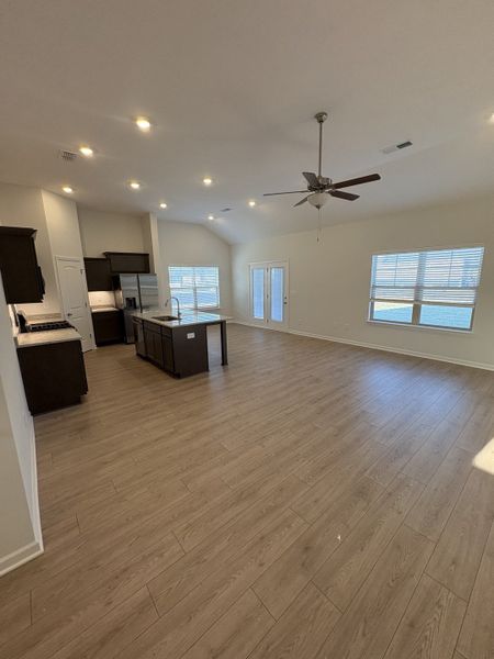 Spacious, unfurnished interior of a new home in Burton Farms, Smyrna (Image 15).