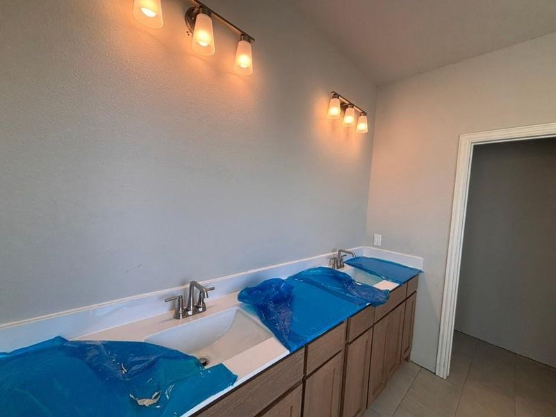 Image 14 of a home in Fairview Meadows.