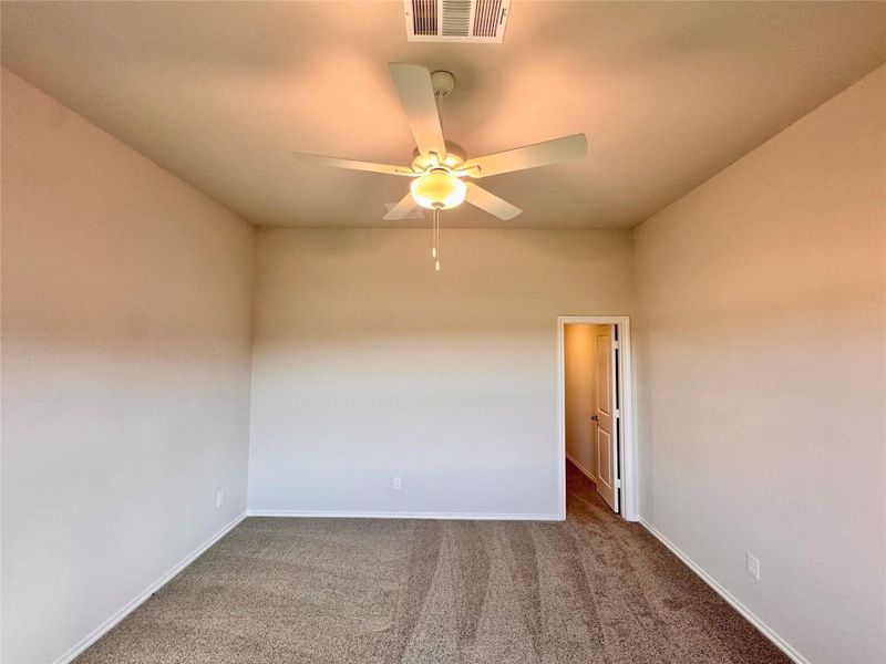 Spacious, unfurnished interior of a new home in Hill & Dale Ranch, Splendora (Image 14).