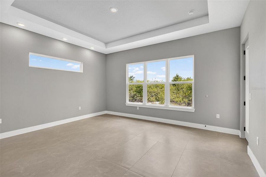 Spacious, unfurnished interior of a new home in , Port Charlotte (Image 25).