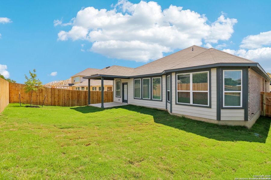 Exterior details and patio area of a home in Sagebrooke - Classic Series, San Antonio (Image 20).